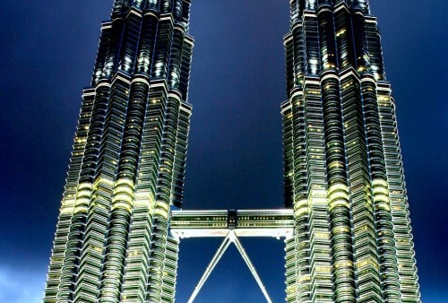 Pemerintah Malaysia Bakal Kurangi Jam Kerja Jadi 45 Jam per Pekan