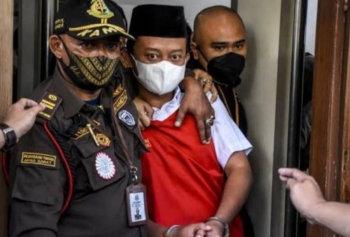 Predator Herry Wirawan Dihukum Mati dan Bayar Restitusi Rp 300 Juta Lebih
