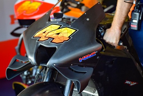 MotoGP 2022: CATAT, Repsol Honda Siap Luncurkan Livery Baru Honda RC213V 2022 Pertama Kalinya, Warganet Penasaran: Apakah Masih Ada Unsur Kunyitnya?