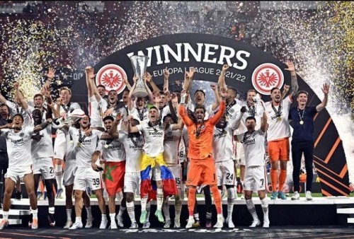 Drama Adu Penalti Bawa Frankfurt Juara Liga Europa