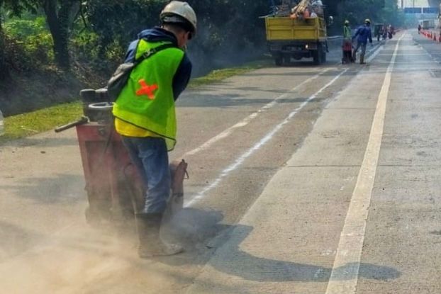 Tingkatkan Kenyamanan Pengguna, PT JTT Lakukan Rekonstruksi Ruas Jalan Tol Japek