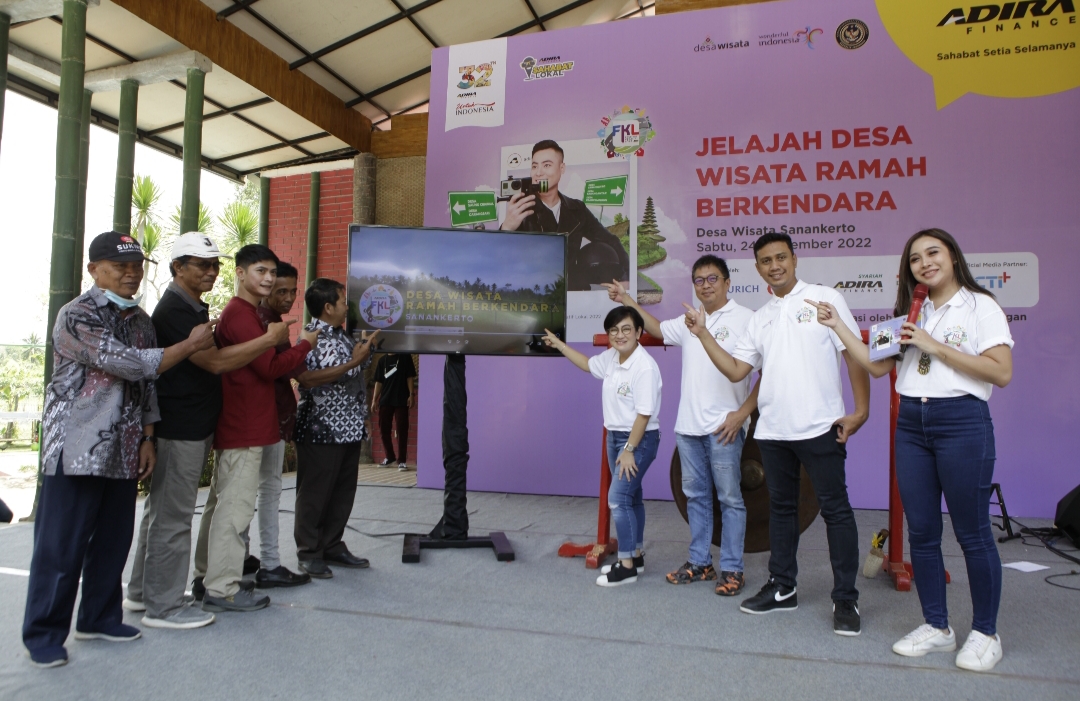 Adira Finance Bersama Komunitas Otomotif Touring ke Desa Wisata di Malang