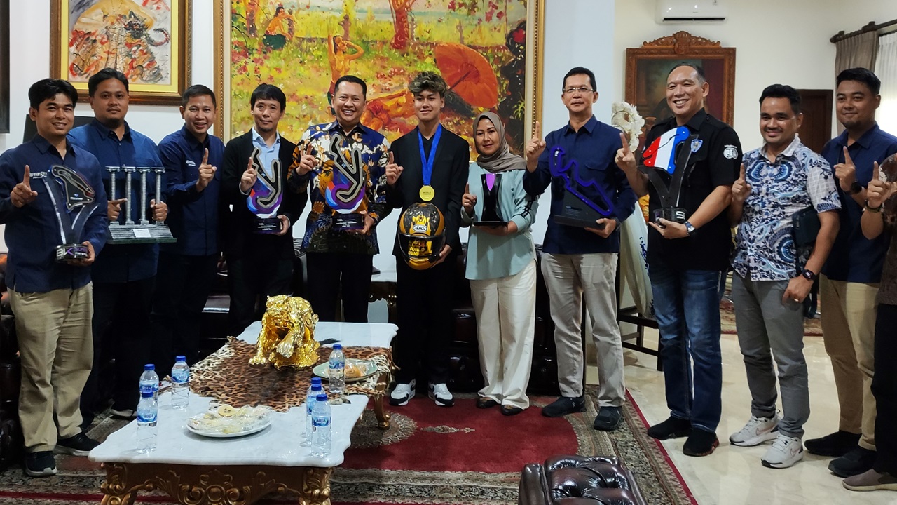 Bersama Yamaha, Menpora Dito Ariotedjo dan Ketua Umum IMI Apresiasi Prestasi Juara Dunia Aldi Satya Mahendra