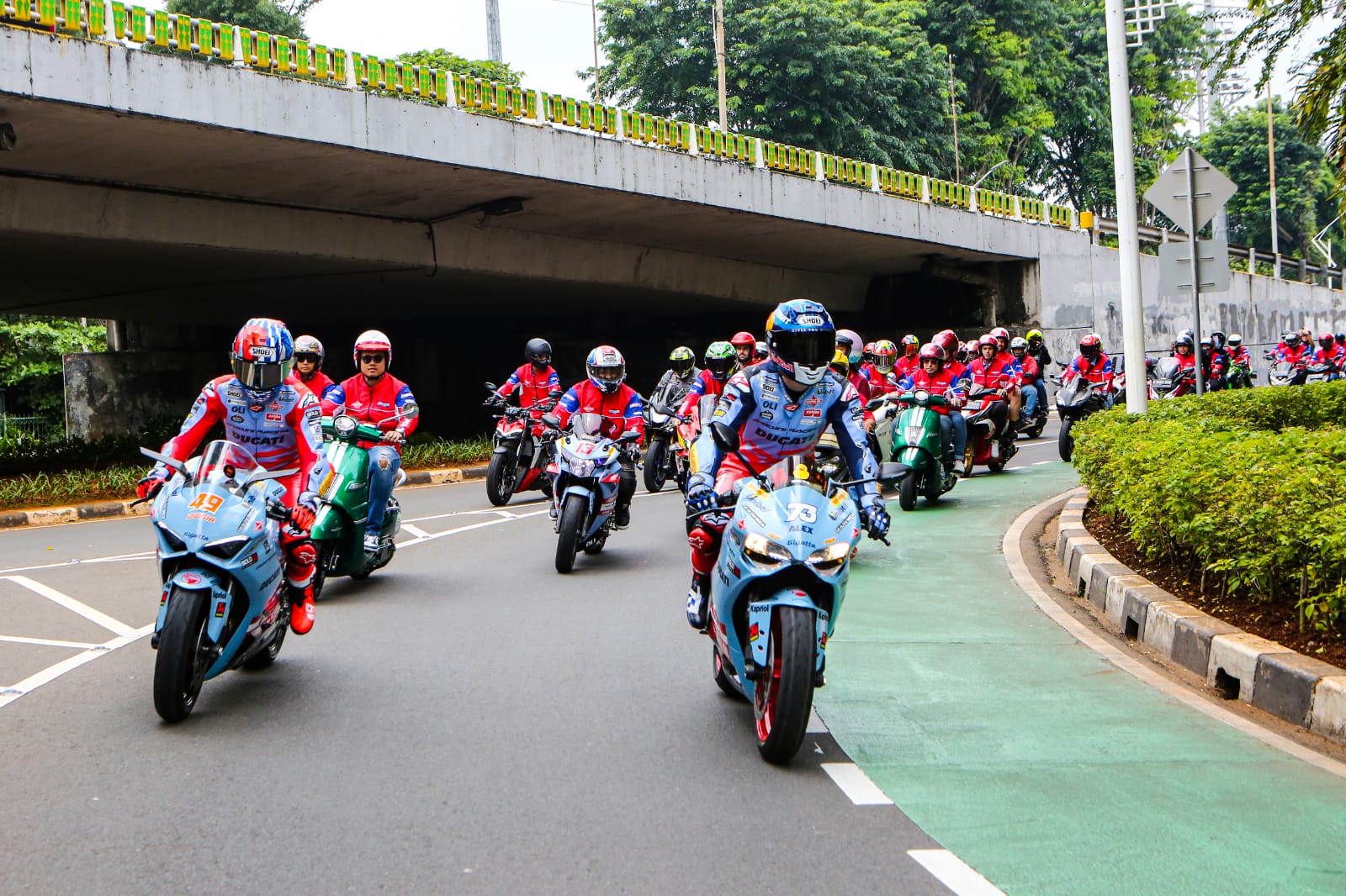 Seru! Meet and Ride Federal Oil Bareng Duo Gresini Racing, Riding Bareng Keliling Jakarta