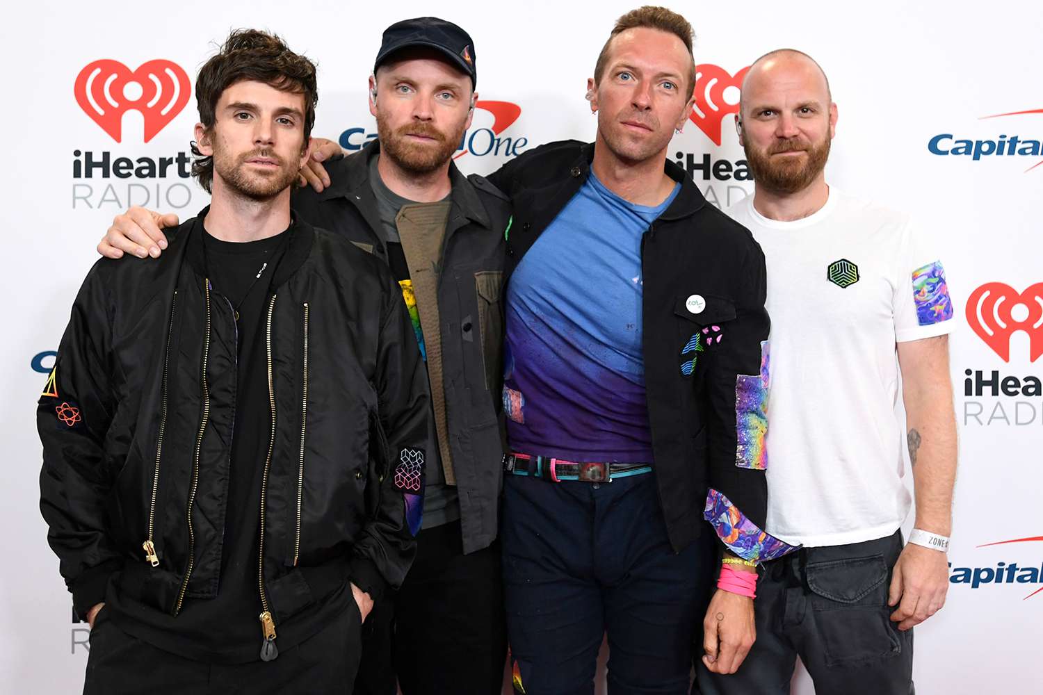 Tiket Coldplay Habis Terjual, Promotor Ingatkan Penggemar agar Tidak Pamer Tiket di Media Sosial 