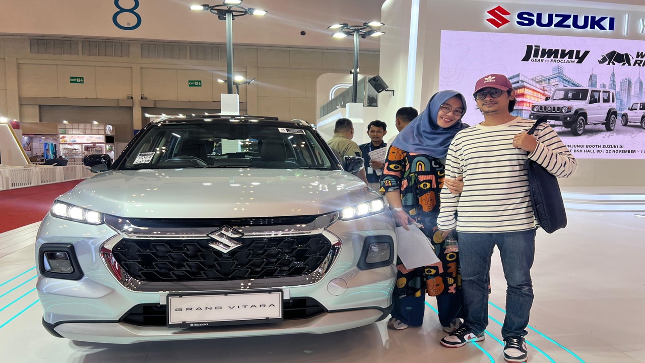 GJAW 2024, Pengunjung Antusias Coba Ikut Test Drive Mobil Suzuki