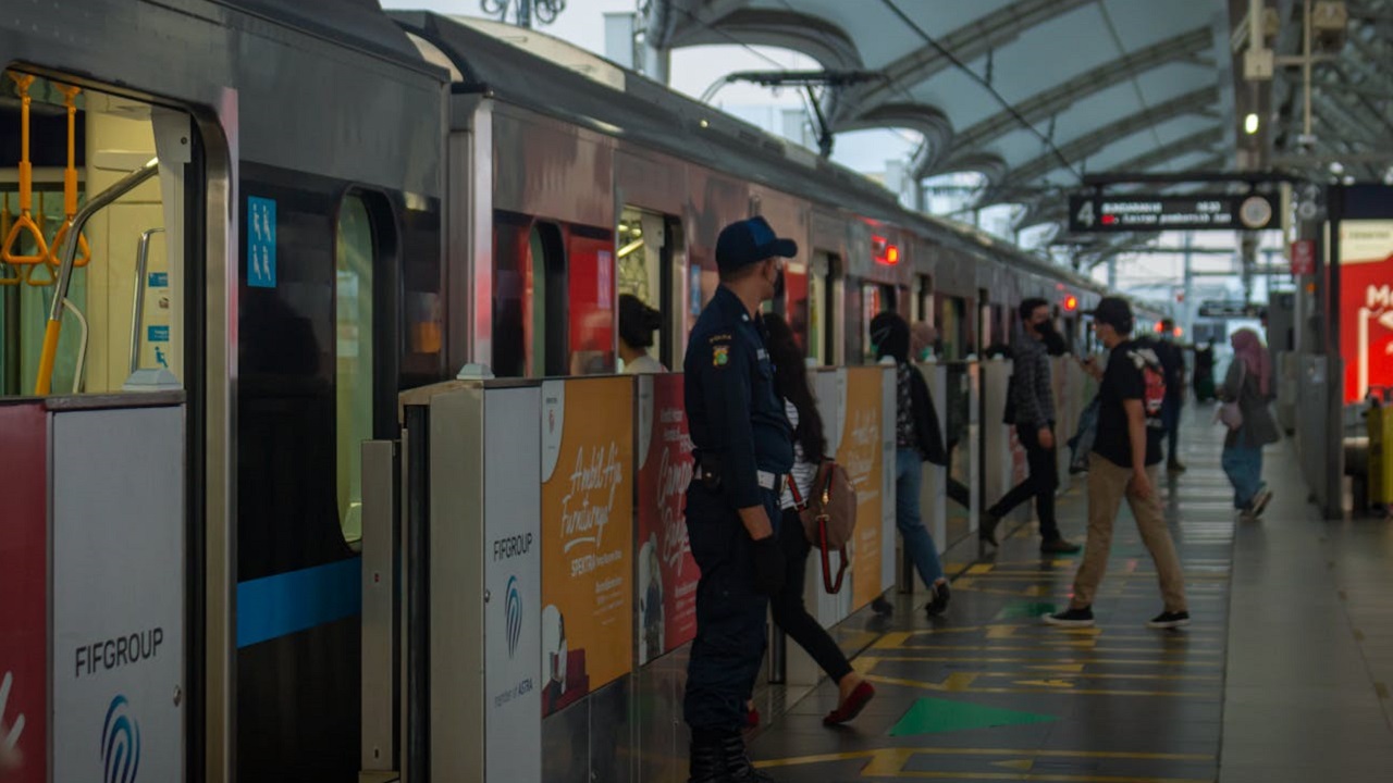 Jalan-jalan Naik MRT Cuma Bayar Rp 1, Buruan Cek Syarat dan Ketentuannya!