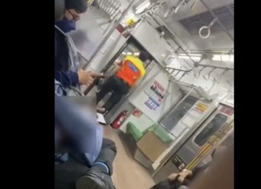 Viral Video Pria Masturbasi di KRL, Pihak KCI Sayangkan Orang yang Merekam: Melanggar UU ITE!