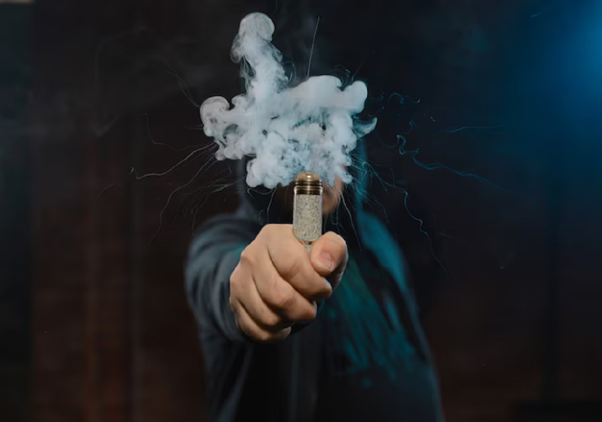 Banyak Remaja Penghisap Vape, Apa Saja Dampak Negatifnya?