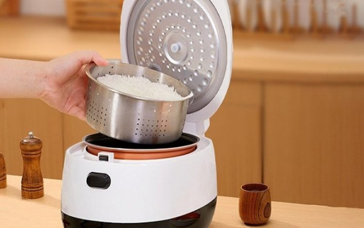 Bansos Rice Cooker Mulai Dibagikan Hari Ini, Berikut Cara Cek Penerimanya