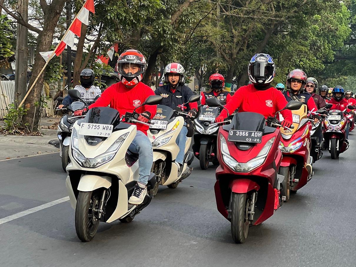 Aktivitas Seru Ribuan Bikers Honda PCX Sambut Hari Kemerdekaan di Seluruh Indonesia