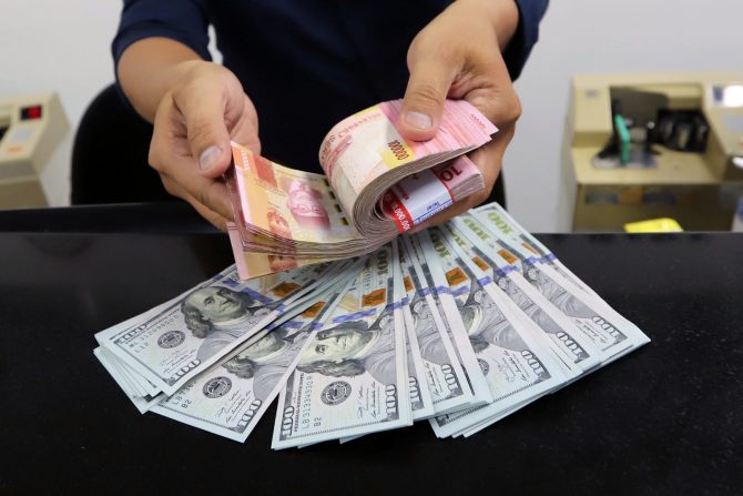 Pasar Keuangan Indonesia: IHSG Turun 0,32%, Rupiah Kuat Terhadap Dolar AS