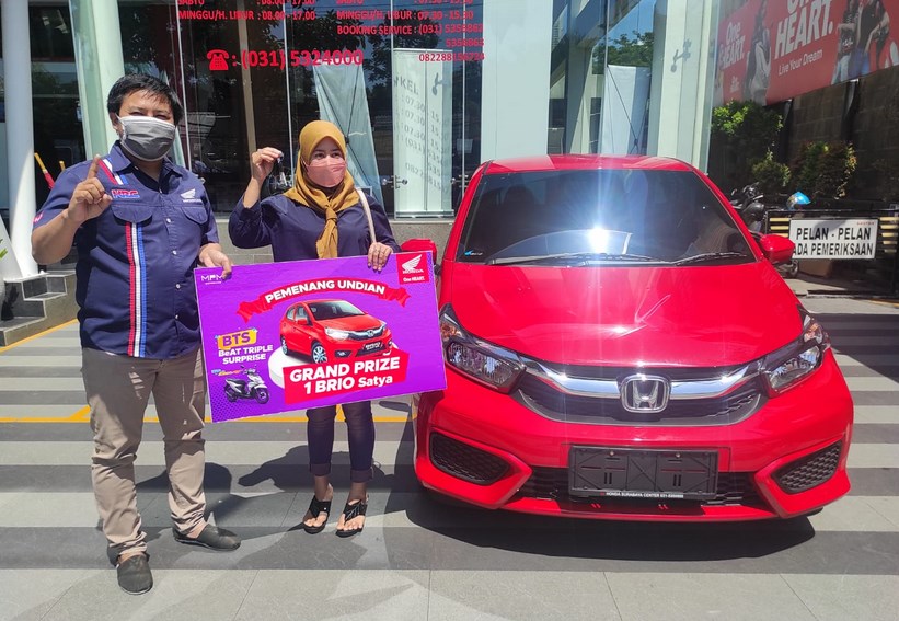 Selamat! Nih, Pemenang Hadiah Grand Prize 1 Unit Honda Brio Satya di Program BeAT Triple Surprise Gelaran MPM Honda Jatim dan NTT