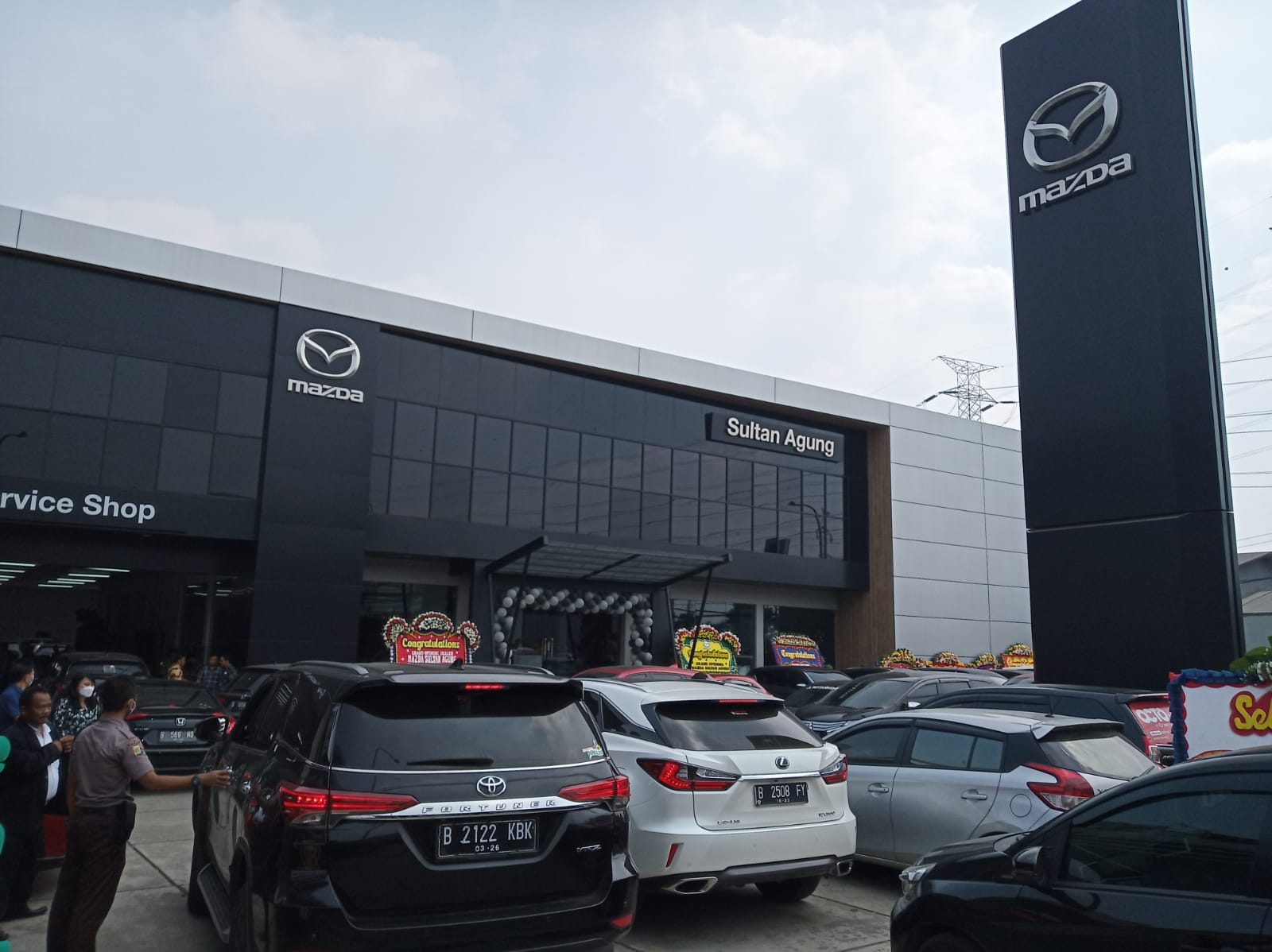 PT EMI Resmikan Dealer Mazda di Sultan Agung Bekasi