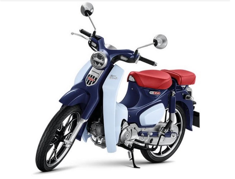 Honda Super Cub 125cc warna biru, khusus buat kamu yang pengen bebek ini tampil stylish