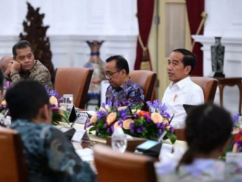 Tingkatkan Kualitas Udara di Jabodetabek, Jokowi Dorong Kantor Laksanakan WFH dan Penerapan Batas Emisi