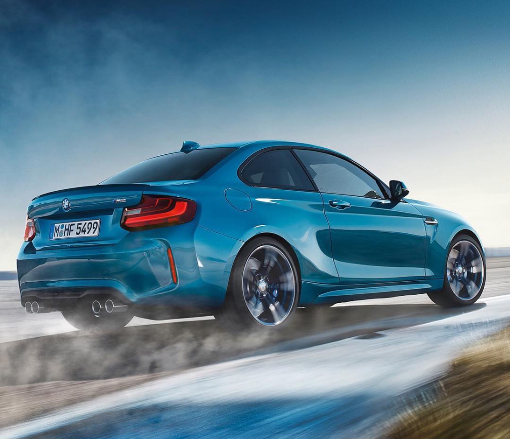 Amazing! Dilengkapi Mesin 3.0 L TwinPower Turbo, BMW M2 Terbaru Jadi Mobil Sport 2 Pintu Paling Diburu?