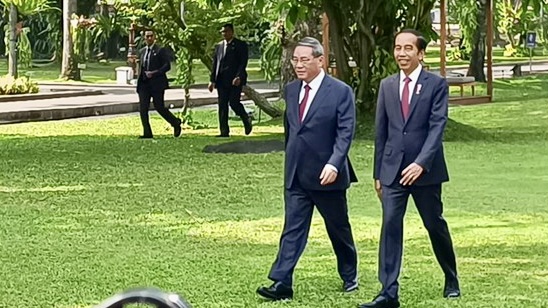  Indonesia Banjir Pujian Saat Pertemuan Jokowi dan Perdana Menteri China di KTT Asean