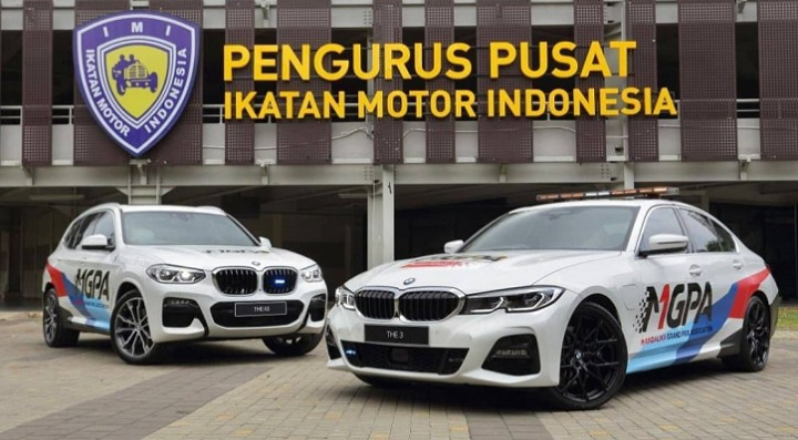 Dua Unit Mobil Listrik BMW Akan Digunakan Sebagai Safety Car di Pertamina Mandalika International Street Circuit