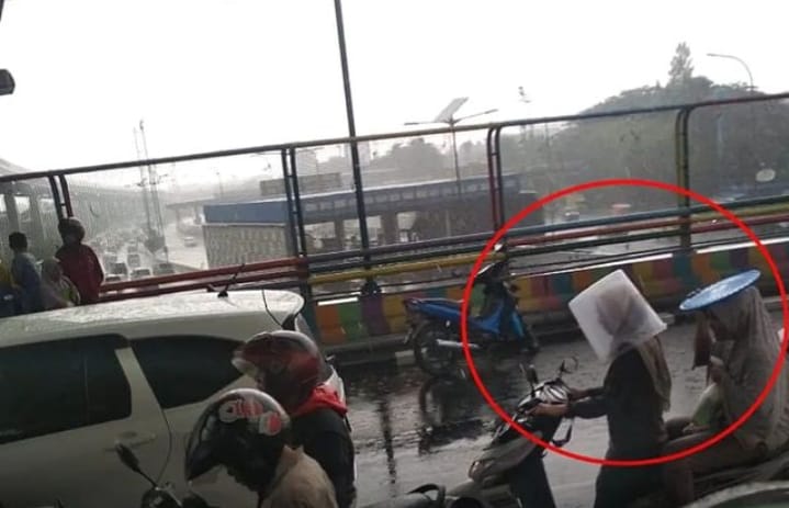 Tangerang 'Basah'! Lengkapi Peralatan Motor 'Brodist' untuk Antisipasi Saat Hujan Turun