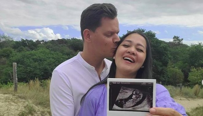 Kabar Bahagia! Gracia Indri Sudah Hamil Anak Pertama Loh