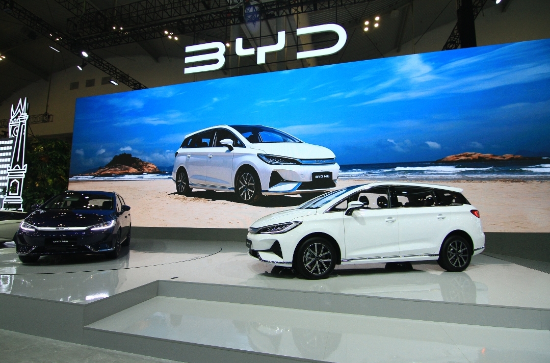 BYD M6 Sasar Segmen MPV Listrik di Indonesia  