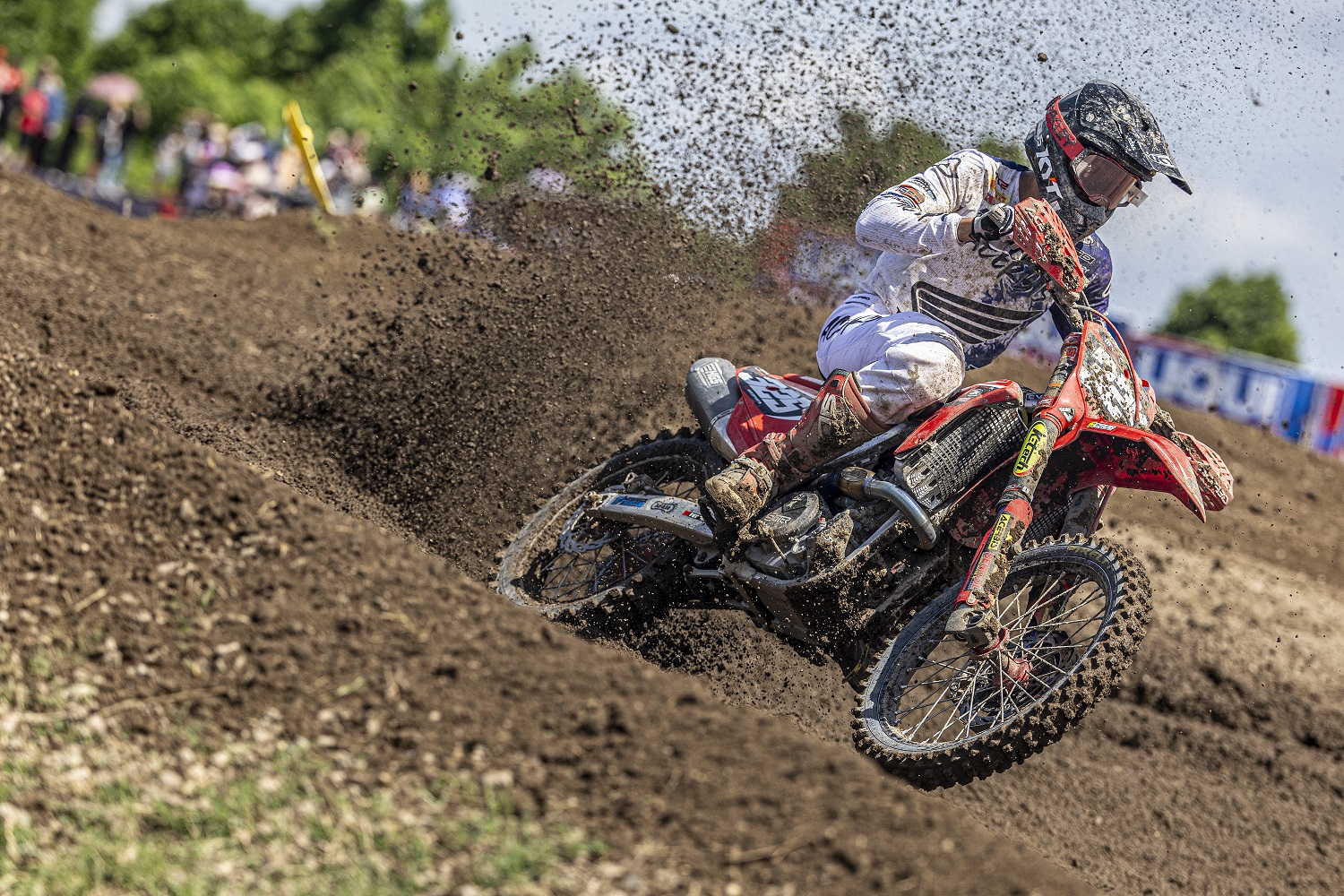 Yakin Kembali Raih Poin, Dua Kroser Andalan Astra Honda Siap Hadapi MXGP Lombok