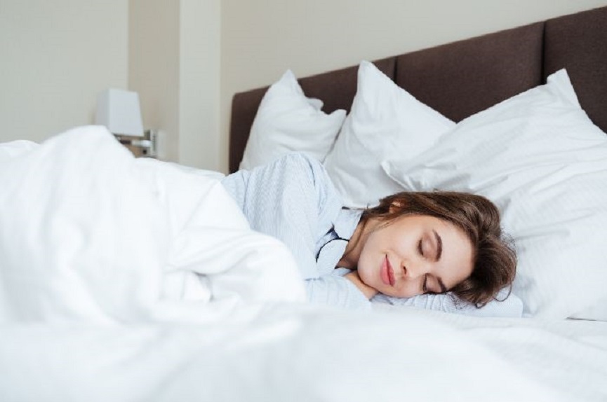 Coba Kebiasaan Tidur Sehat Ini Yuk, Peneliti Sebut Bisa Menambahkan 5 Tahun Masa Hidup Manusia Loh!