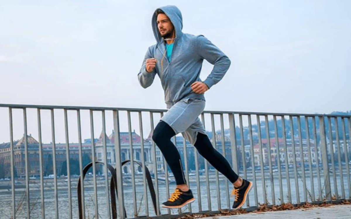 10 Rekomendasi Sepatu Running Khusus Cowok, Lari Jadi Terasa Nyaman Banget