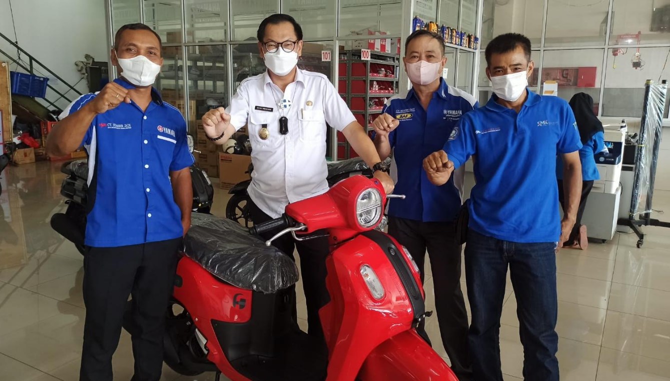 Terjawab! 2 Hal ini Jadi Alasan Wakil Bupati Belitung: Isyak Meirobie Beli Yamaha Fazzio Hybrid-Connected, Kok Bisa?