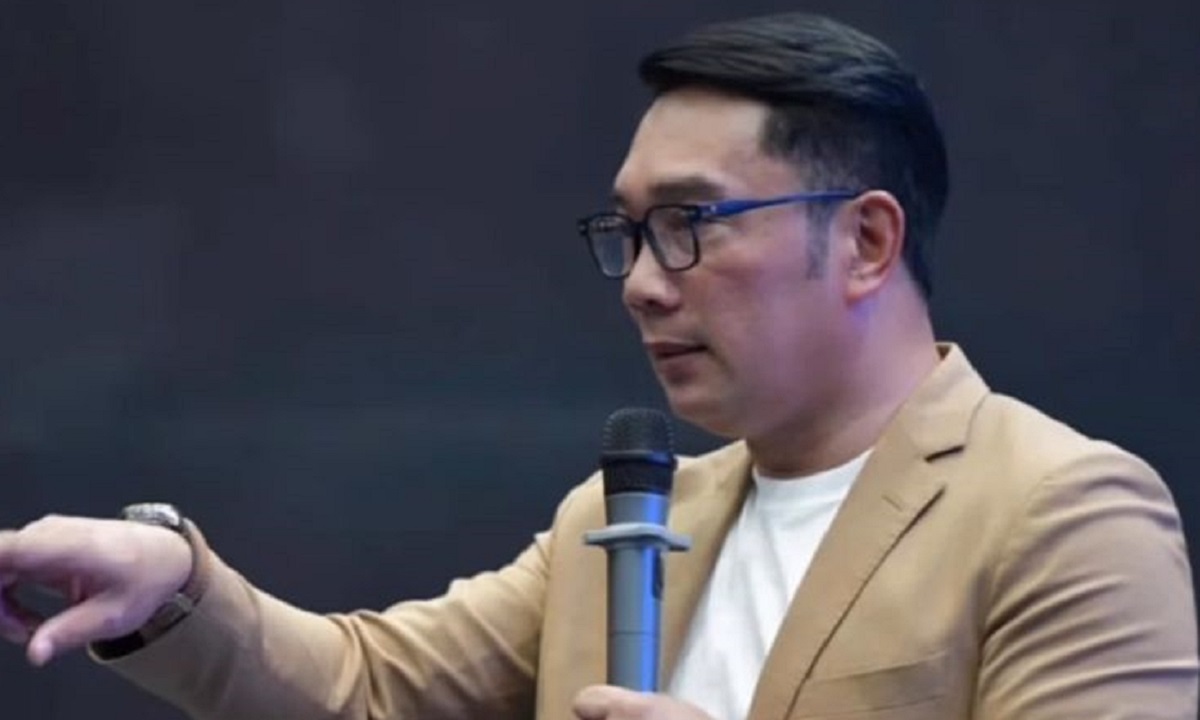 Ridwan Kamil Beri Pesan Manis untuk Bey Machmuddin: 'Titip Cintai Warga Jawa Barat'