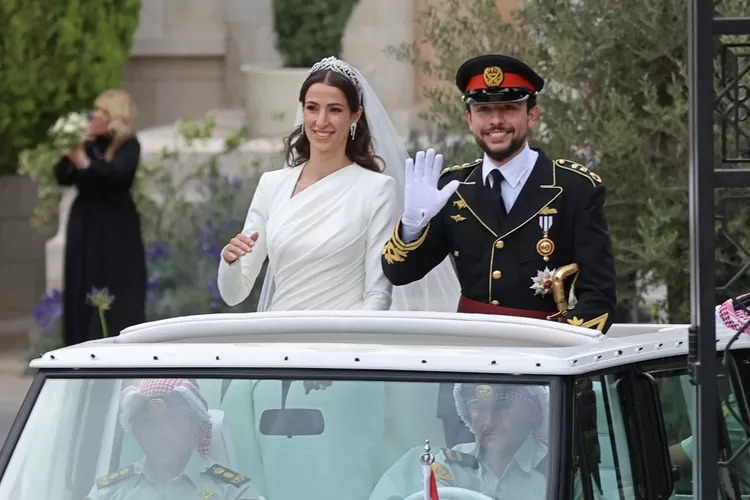 Pangeran Hussein dari Yordania Resmi Menikahi Wanita Saudi, Rajwa Al-Saif!