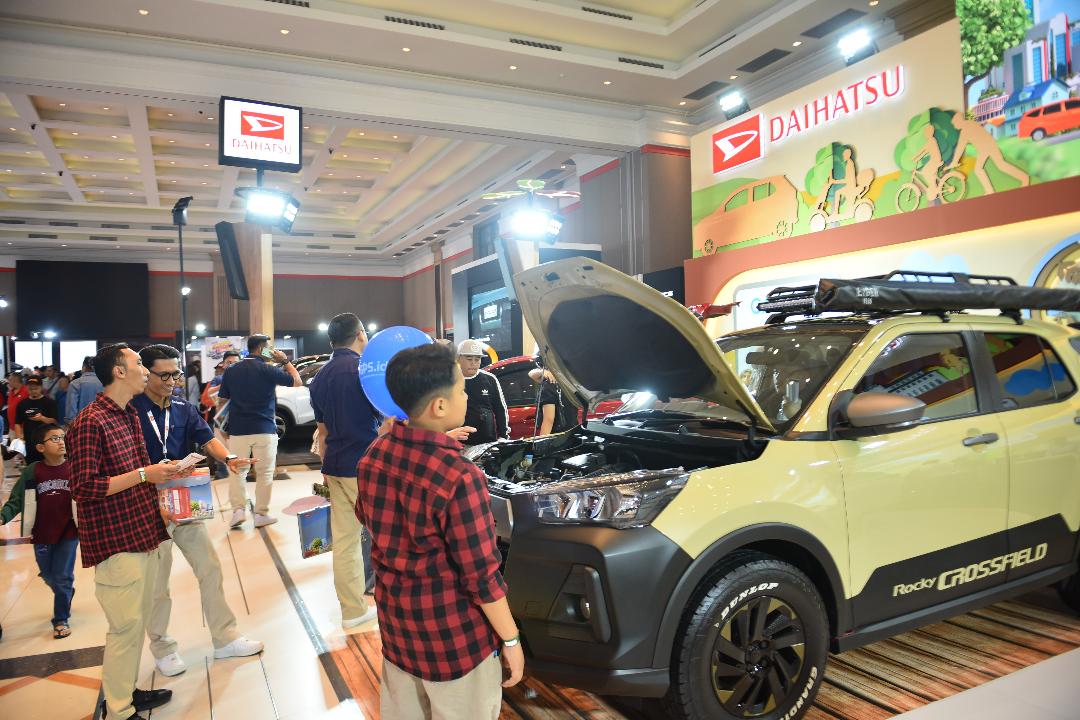 Mobil LCGC Daihatsu Jadi Pilihan Utama Masyarakat di GIIAS Bandung 2024