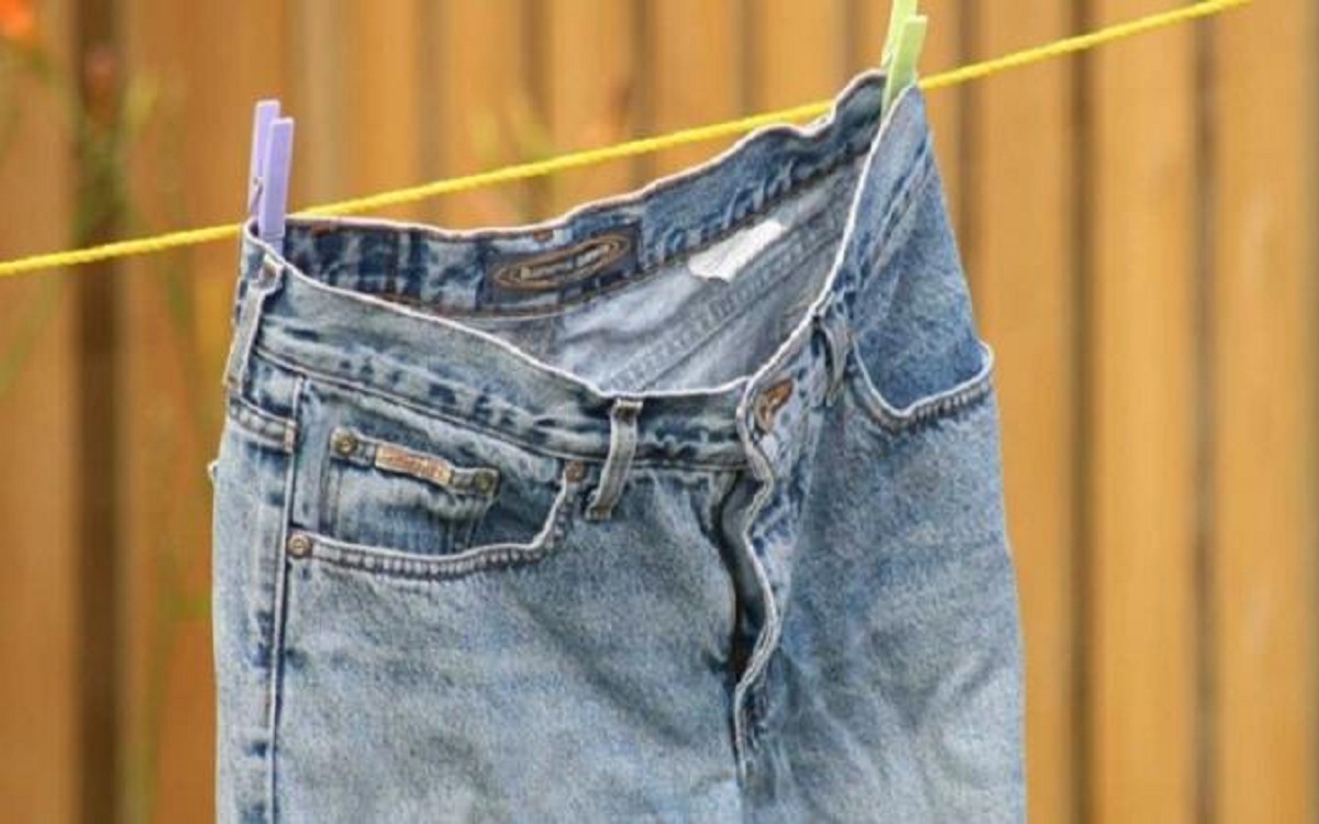 Yuk Ikutin Tips Cuci Celana Jeans Agar Tetap Terlihat Bagus Terus!