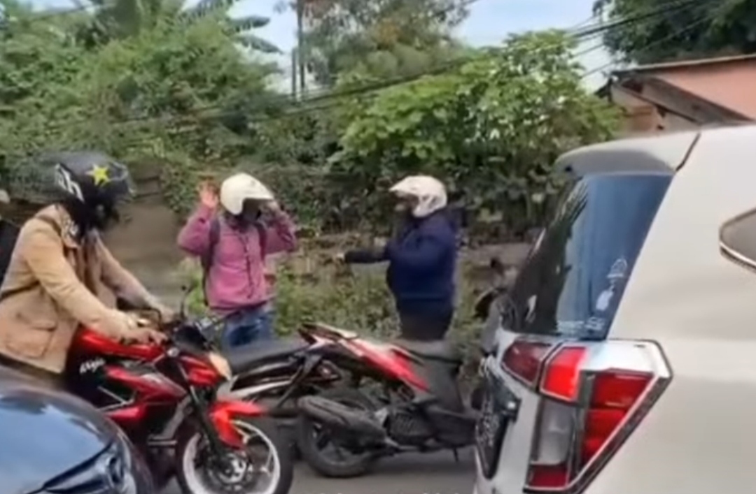 Dua Pemotor Ribut di Cakung Ada yang Todongkan Pistol, Ini Penjelasan Polisi