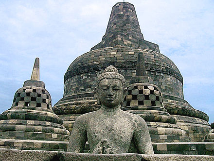 Peringatan Hari Waisak, Pedagang Souvenir Candi Borobudur Untung 2 Juta dalam Sehari!