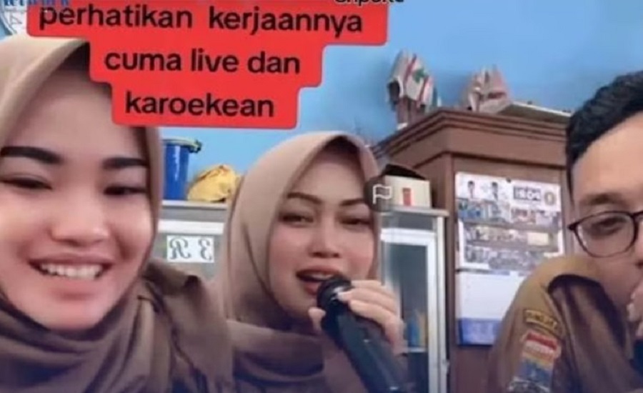 Video Viral Seorang ASN Karaoke saat Jam Kerja Sampai Live TikTok Dikecam Netizen