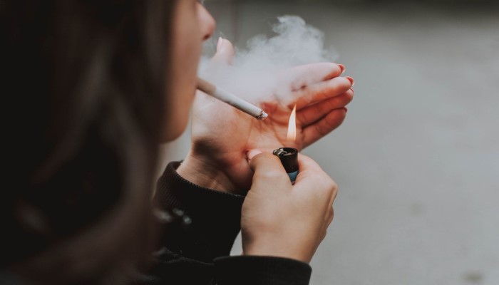 Hindari Diri dan Keluarga dari Asap Rokok dengan Tips dan Trik Ini