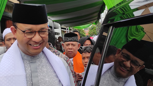Tiba di Mekkah, Anies Langsung Ditodong Permintaan dari Jemaah Asal Jakarta: 'Ingat Ya Kalau Jadi Presiden...'