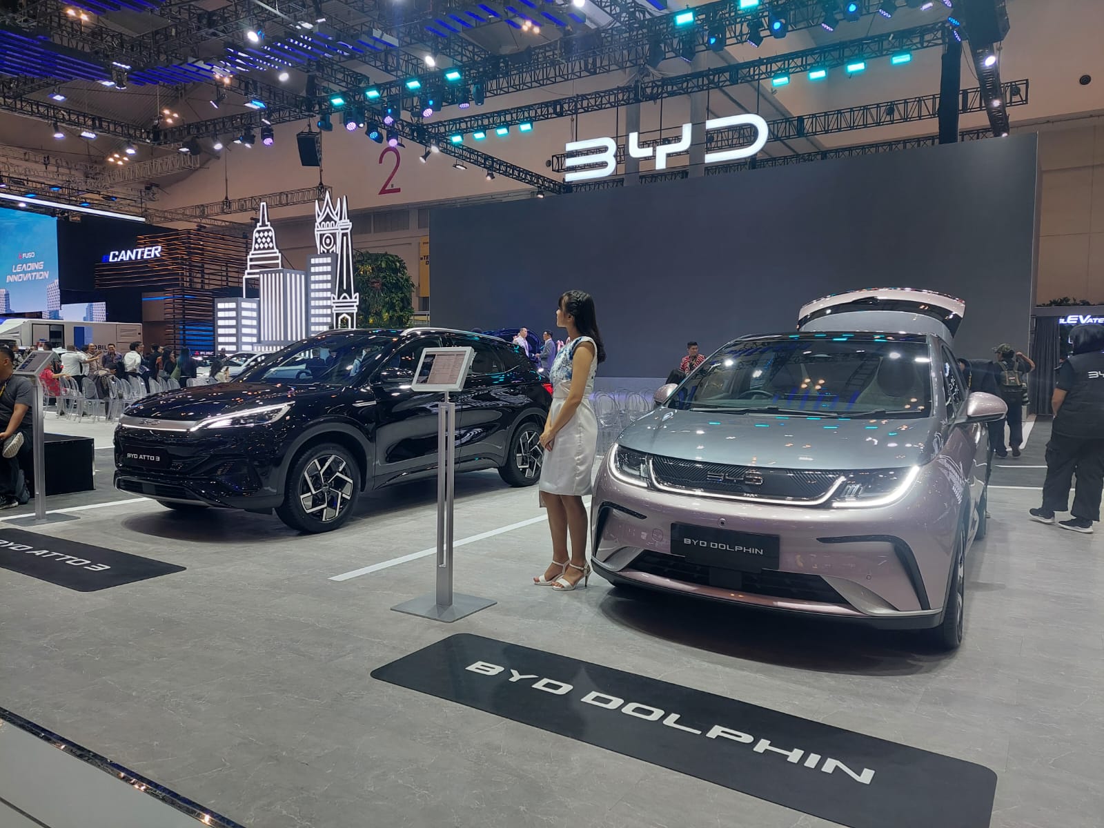 BYD Rilis Dua Varian Baru Dolphin Dynamic dan Atto 3 Advanced