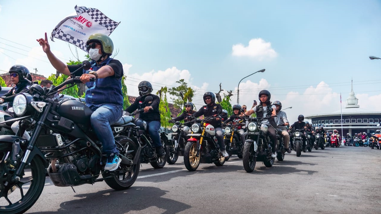 Jadi Pusat Perhatian, XSR 155 Riders Union Ramaikan Acara Kustomfest 2024