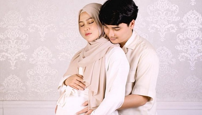 Selamat! Alvin Faiz Umumkan Kelahiran Anak Pertamanya dengan Henny Rahman