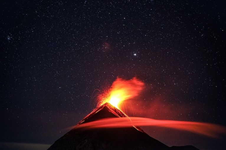 Bahaya, 2 Gunung Berapi Diterawang Anak Indigo Bakal Meletus: Tak Terkendali di Tahun 2023!
