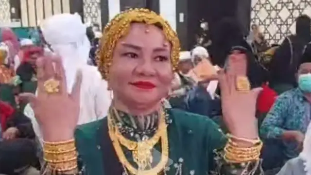 Penampilan Jemaah Haji Makassar dengan Perhiasan Emas, Langsung Ditindak Lanjut oleh Bea Cukai!