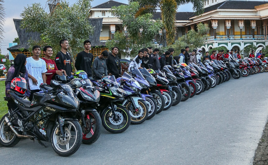 Yamaha Ajak Penggemar R Series 'Ngabuburide' di Bulan Ramadan