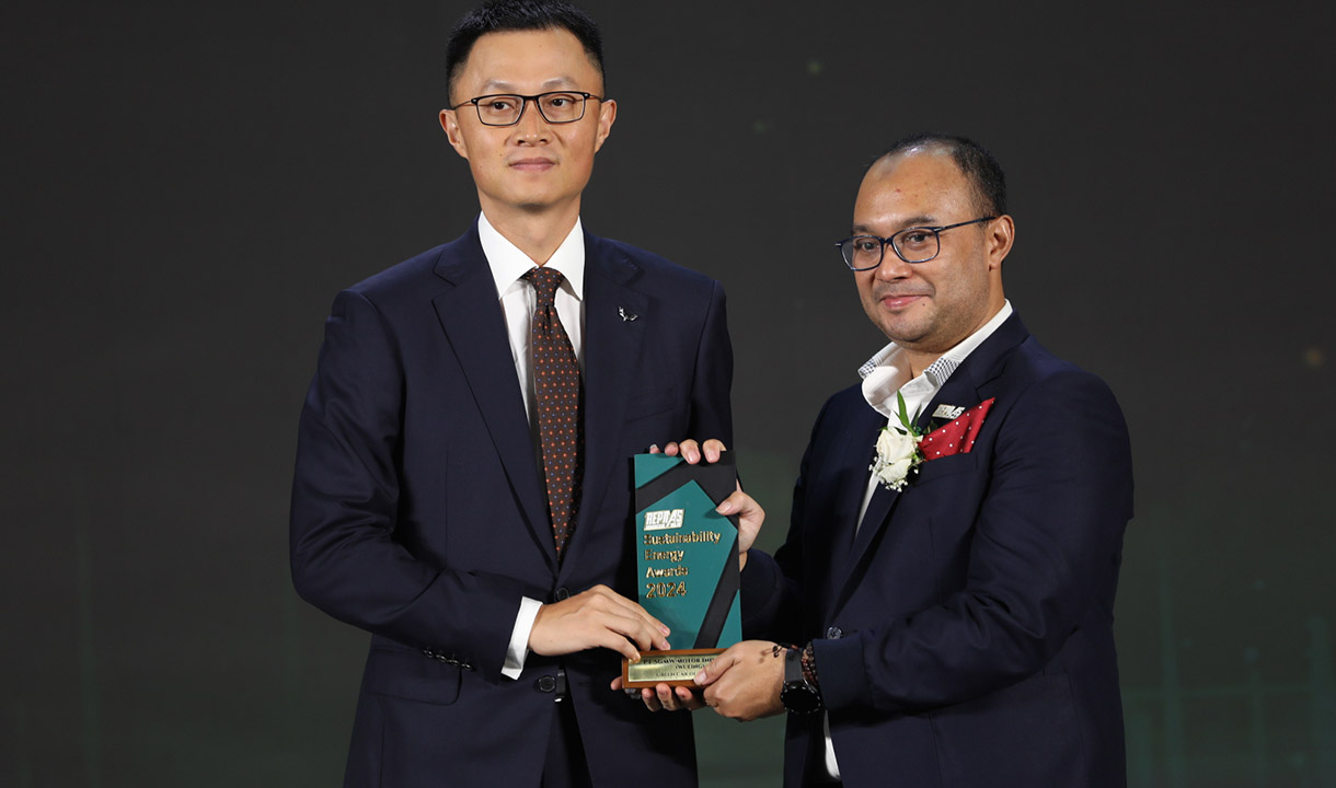 Wuling Sabet Penghargaan Green Car of The Year dari Repnas