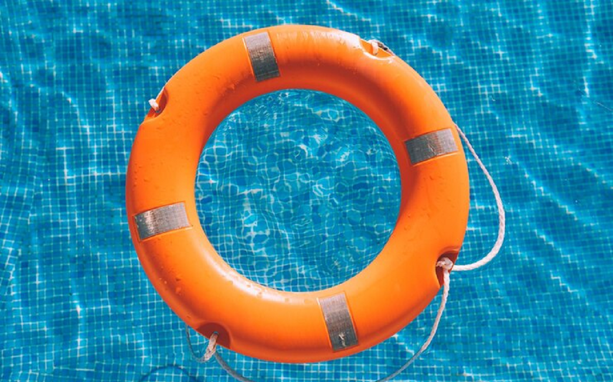 Jangan Panik! Ini 3 Hal yang Harus Kamu Lakukan Saat Tenggelam di Air Dalam