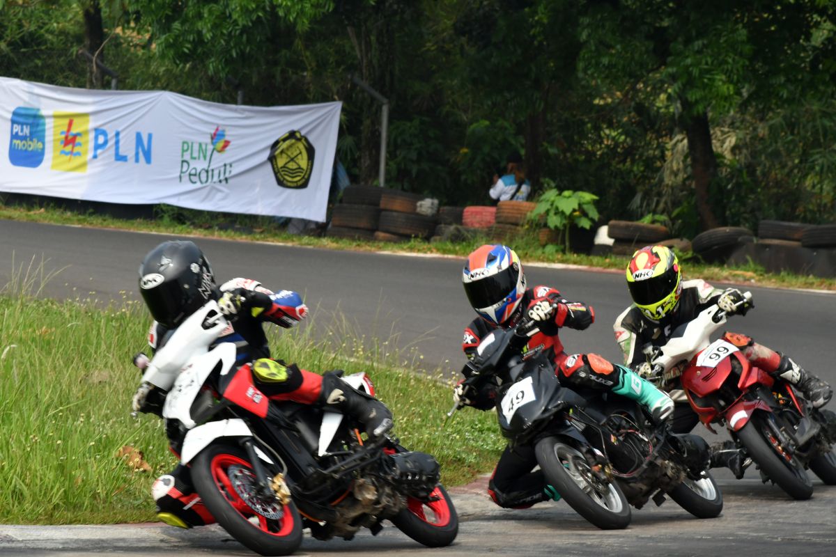 Hardy Motor Sabet Juara 2 dalam Debut di Ajang PLN EV Conversion Race 2024  