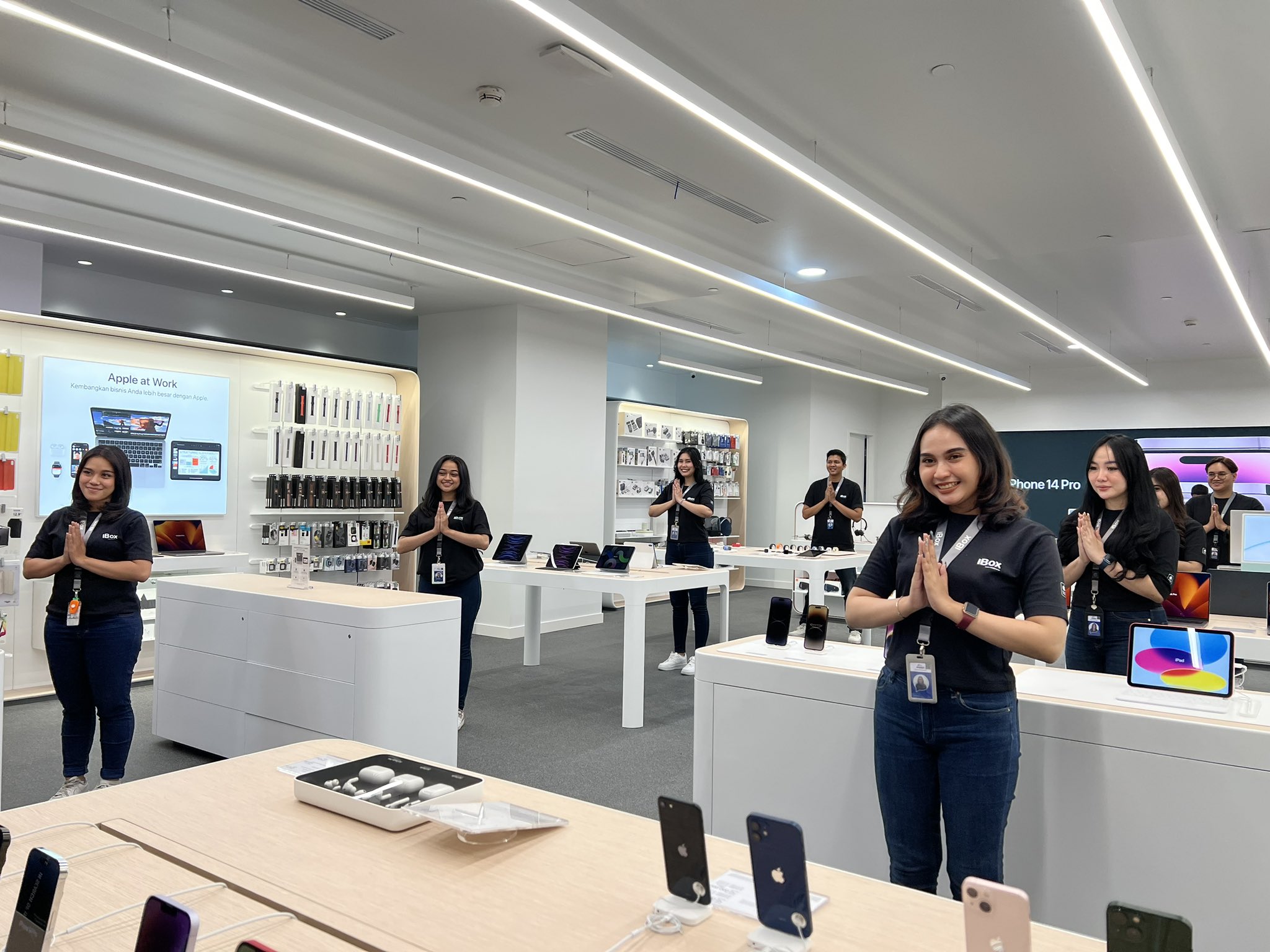 iBox Apple Premium Partner Pertama di Indonesia Resmi Dibuka