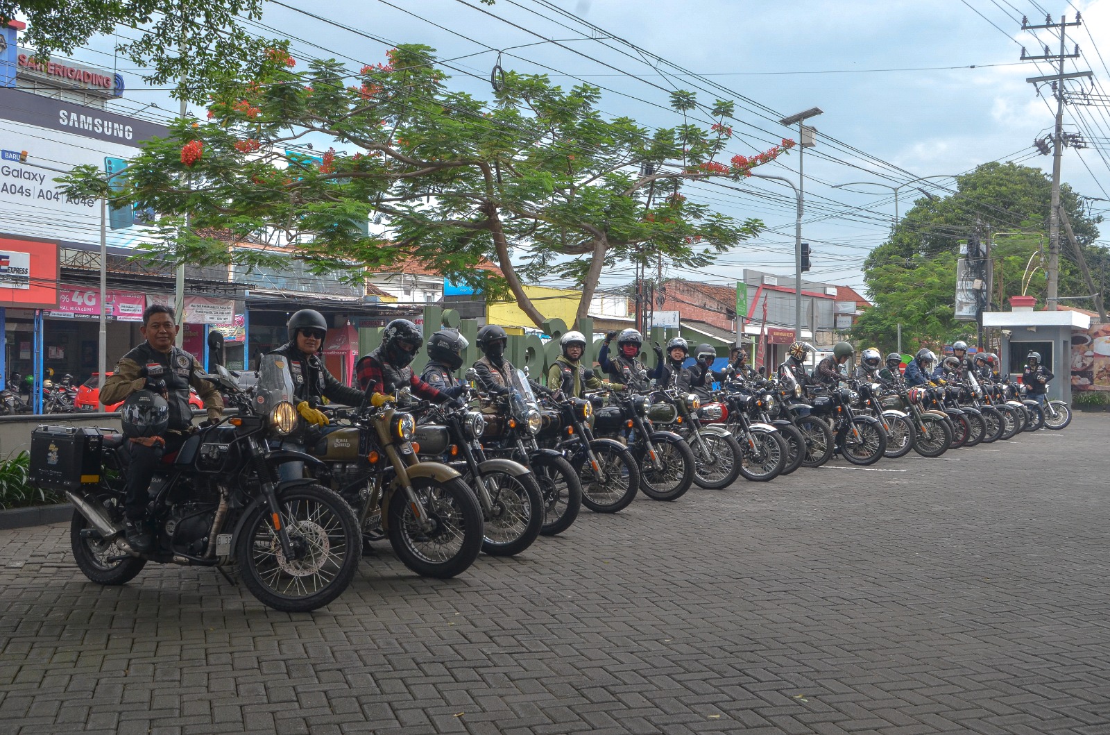Komunitas Royal Riders Indonesia Pilih Lampung Jadi Lokasi Touring Rock and Ride